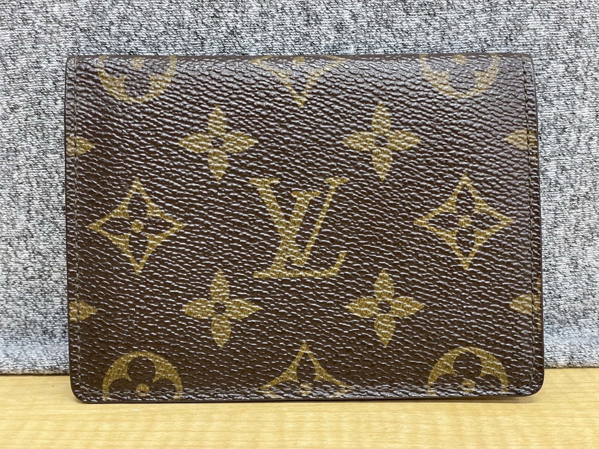 LOUIS VUITTON M60533 モノグラムポルト2カルト ヴェルティカル