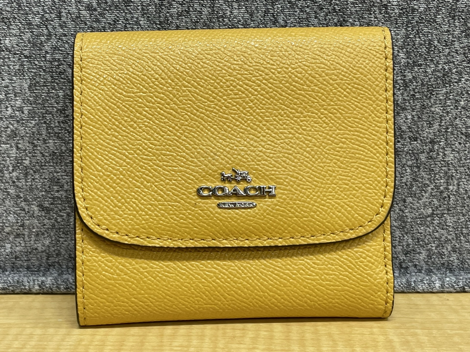 COACH F87588 クロスグレインレザースモールウォレット