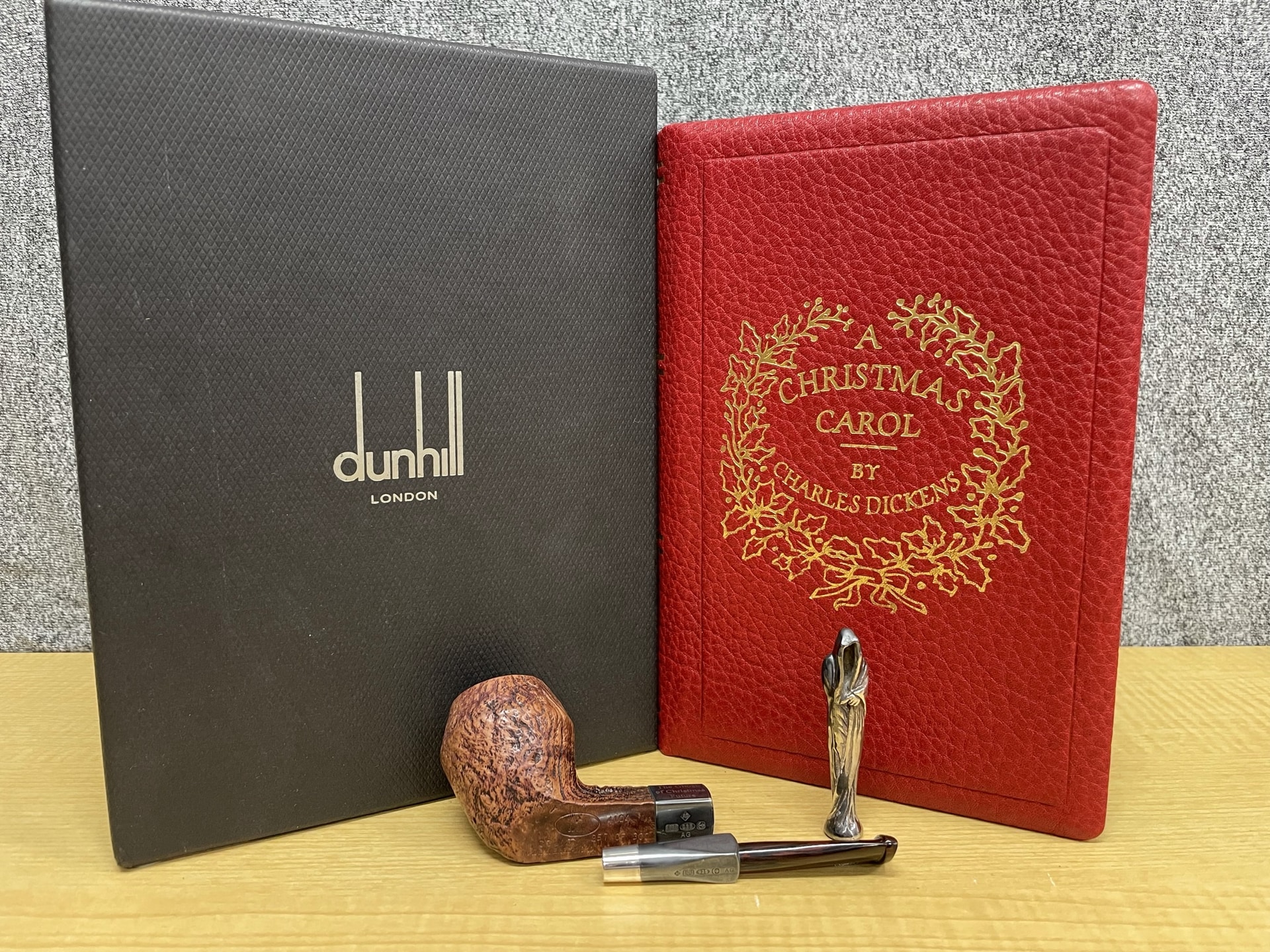 dunhill THE WHITE SPOT 2010 The Ghost of the Christmas Future COUNTY 4104 パイプ