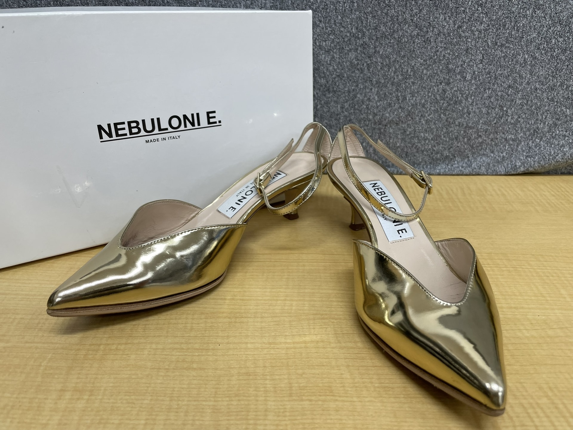 NEBULONI E. GOLD STRAP MULE