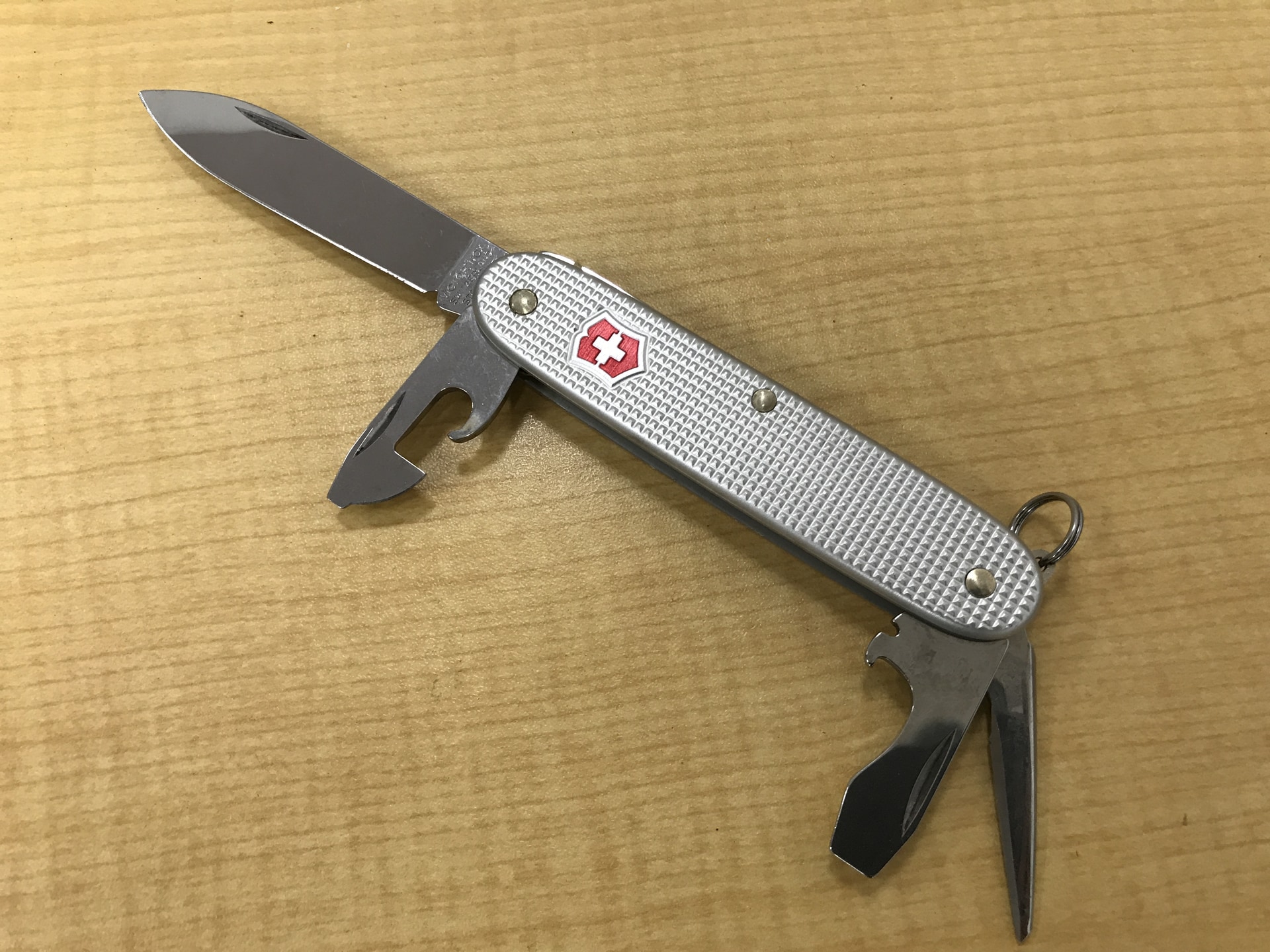 VICTORINOX ソルジャーCVAL