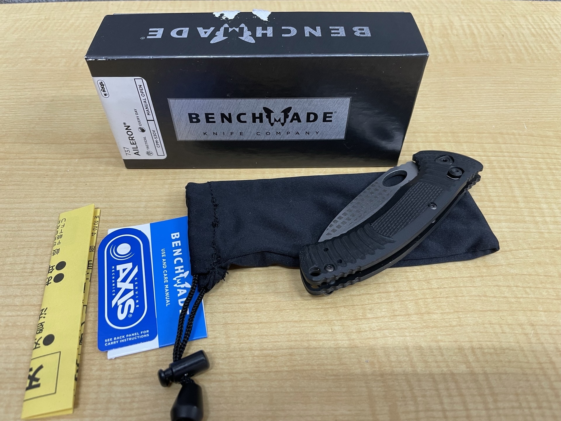 BENCHMADE 737 AILERON