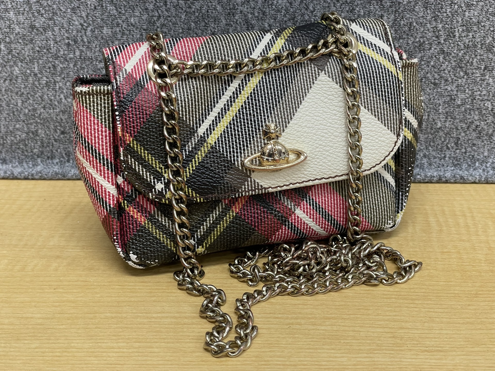 VIVIENNE WESTWOOD DERBY SMALL PURSE CHAIN