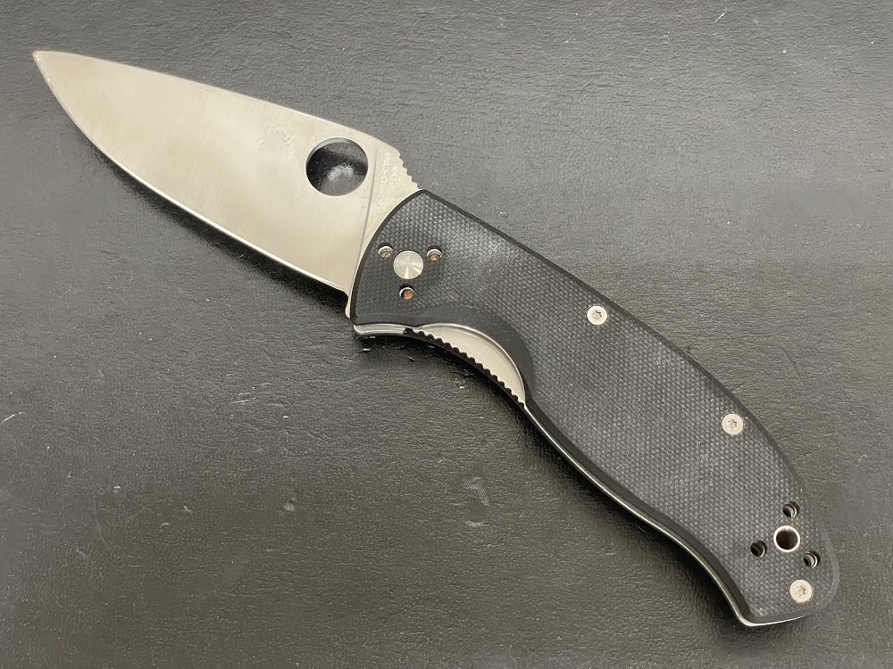 Spyderco Tenacious フォールディングナイフ