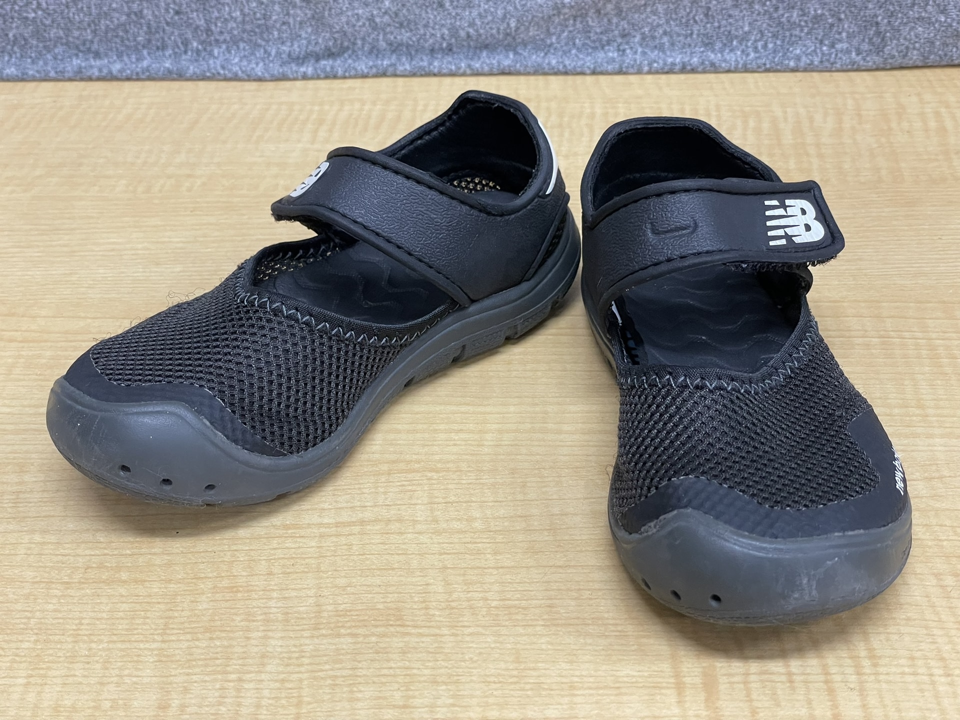 NEW BALANCE YO208 SB2 キッズサンダル