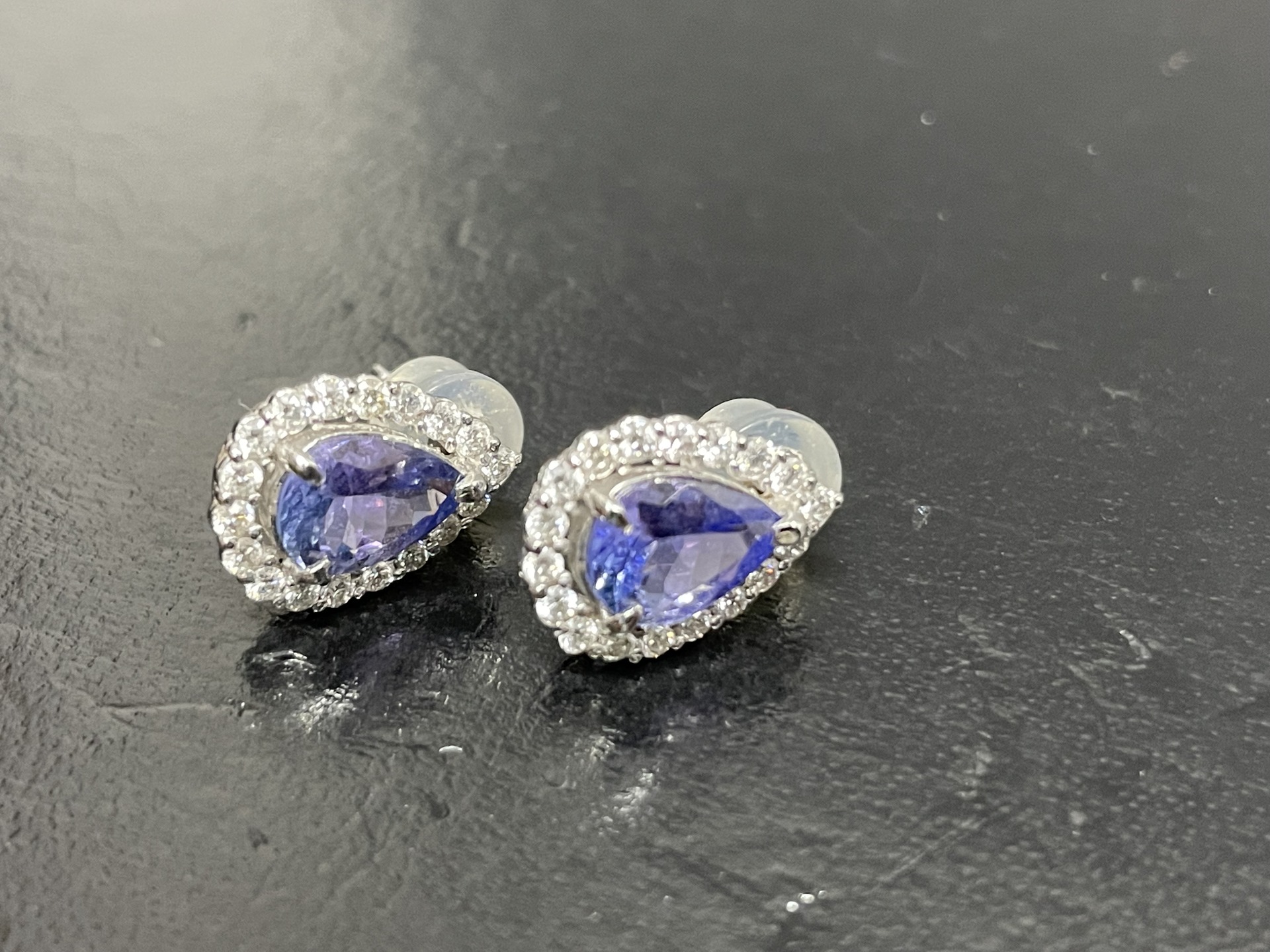 プラチナピアス タンザナイト0.93-0.93ct ダイヤ0.27-0.27ct