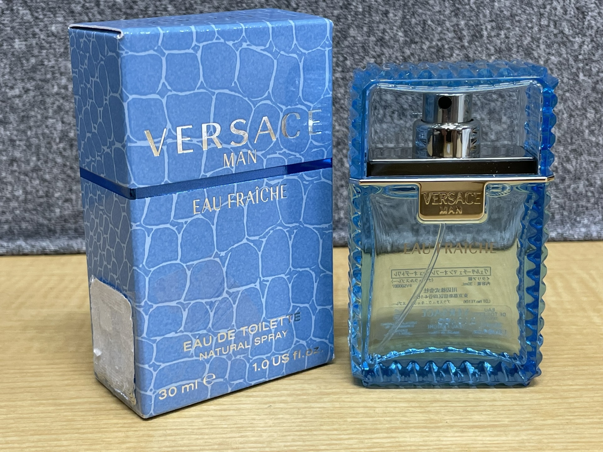 VERSACE MAN EAU FRAICHE オーデトワレ 30ml