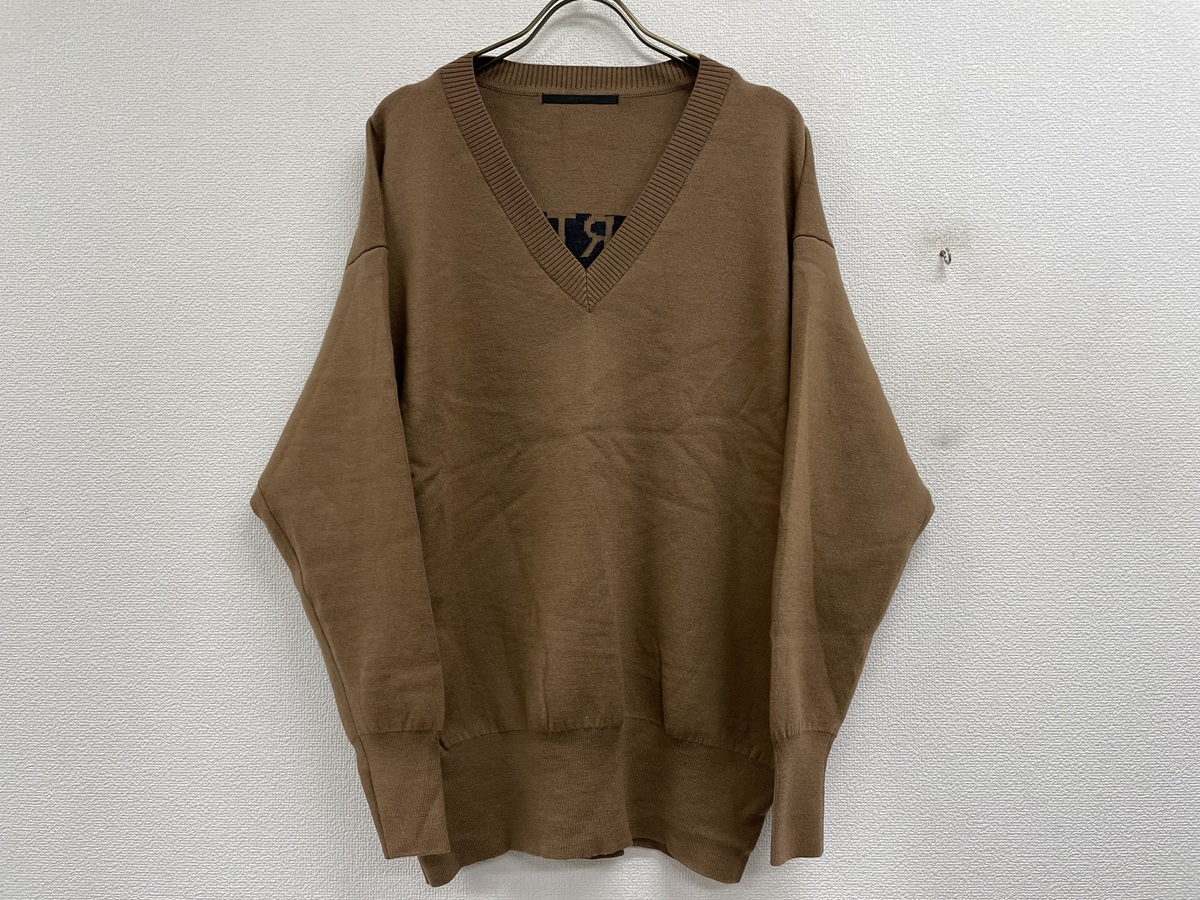 AP STUDIO バックロゴ Vネックプルオーバー