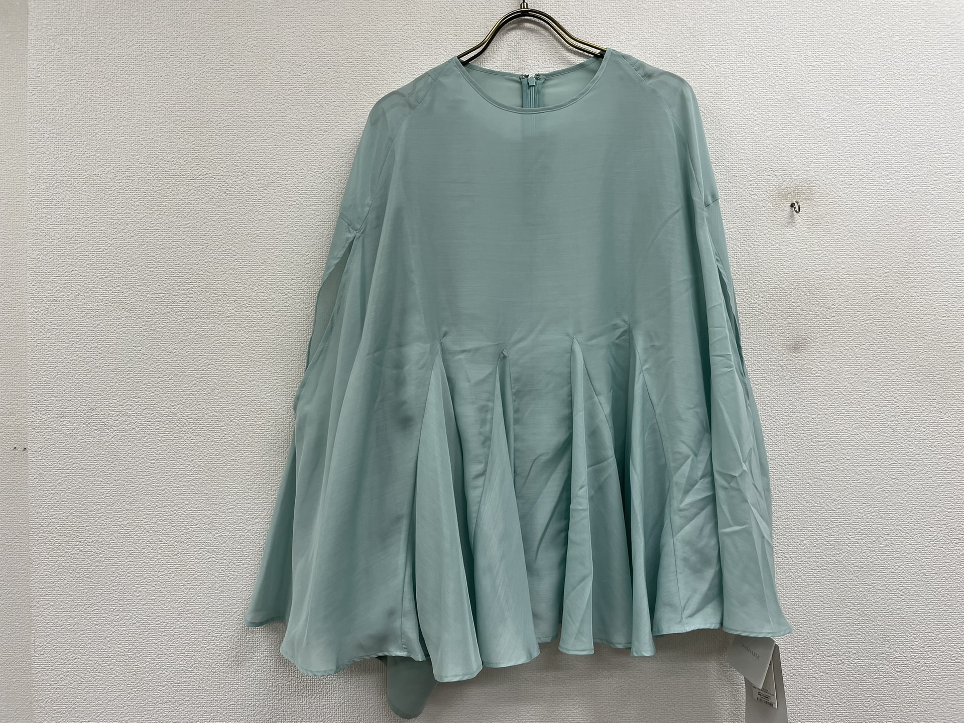 CELFORD CWFB242044 フレアケープブラウス