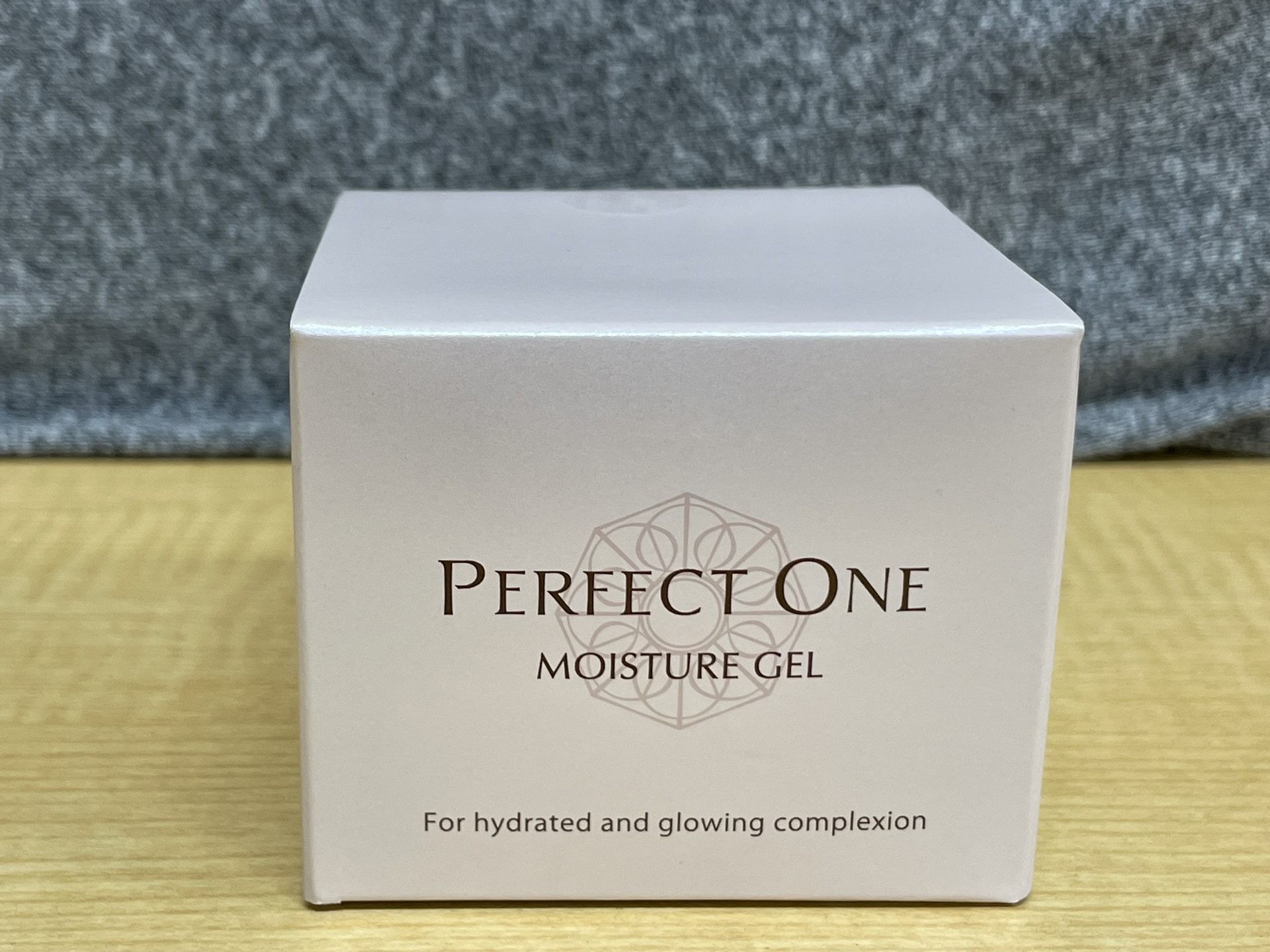 PERFECT ONE モイスチャージェル 75g