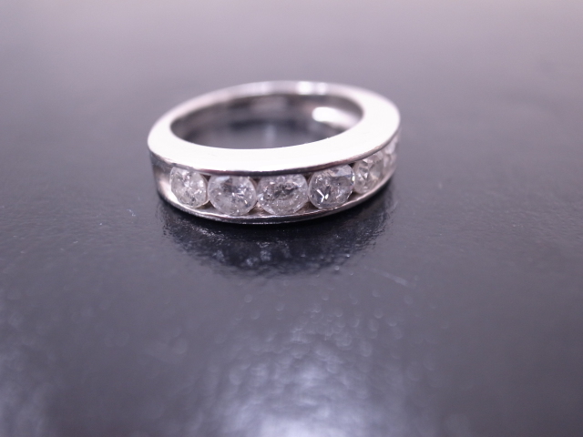 プラチナ一文字ダイヤモンドリング ダイヤ1.08ct