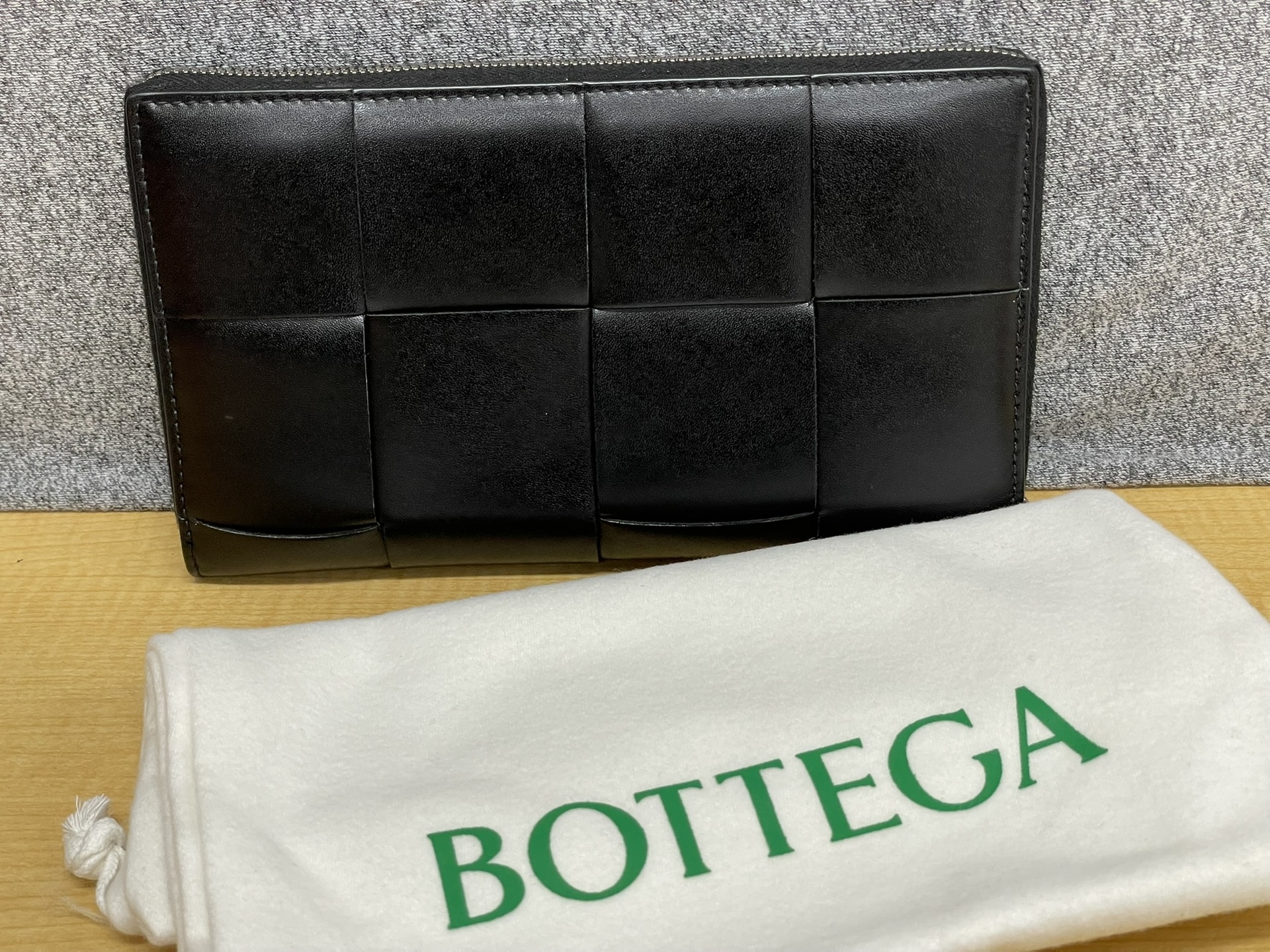 BOTTEGA VENETA カセット ジップアラウンドウォレット