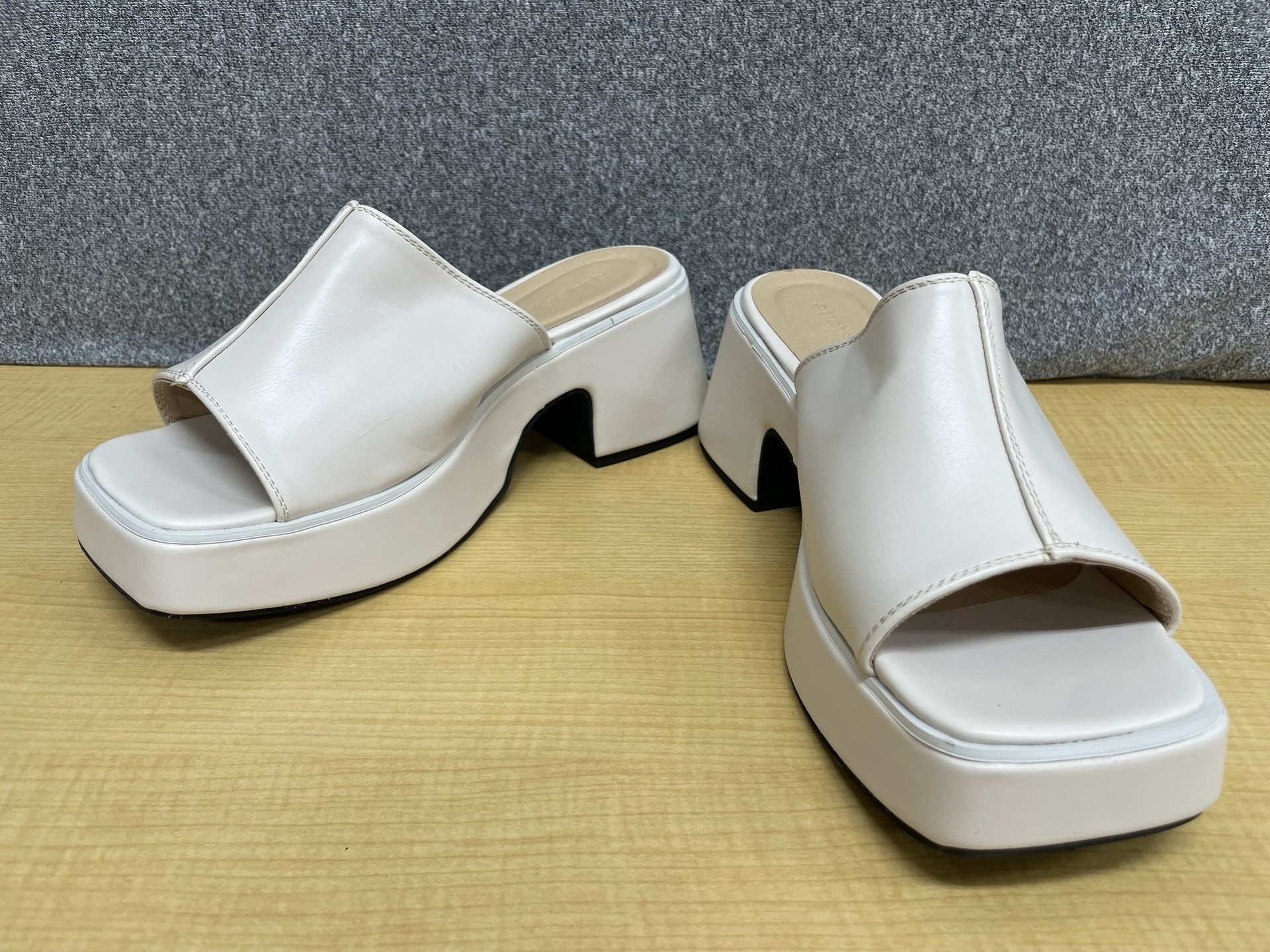 kastane バルキーヒール厚底サンダル