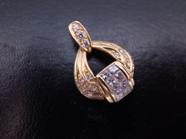 K18 ペンダントトップ ダイヤ0.75ct