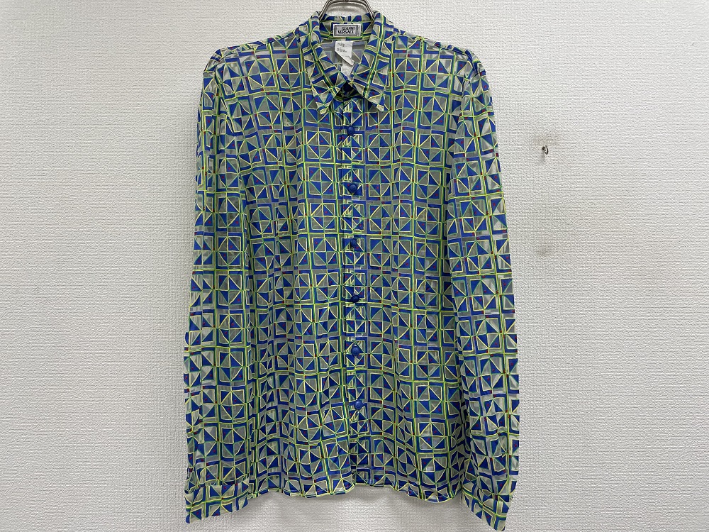 GIANNI VERSACE メデューサボタンシースルー総柄シャツ