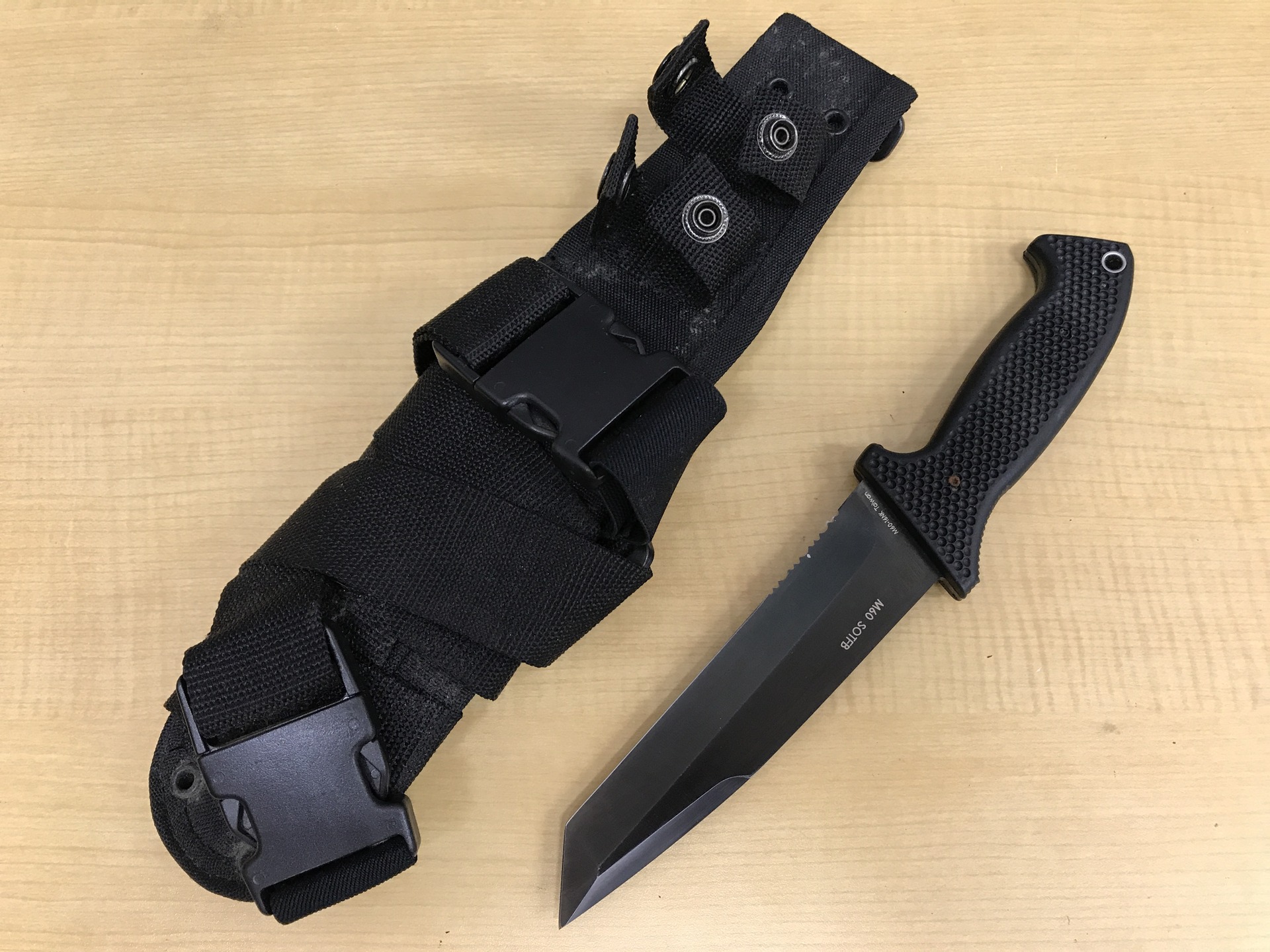 CRKT M60 SOTFBサバイバルナイフ