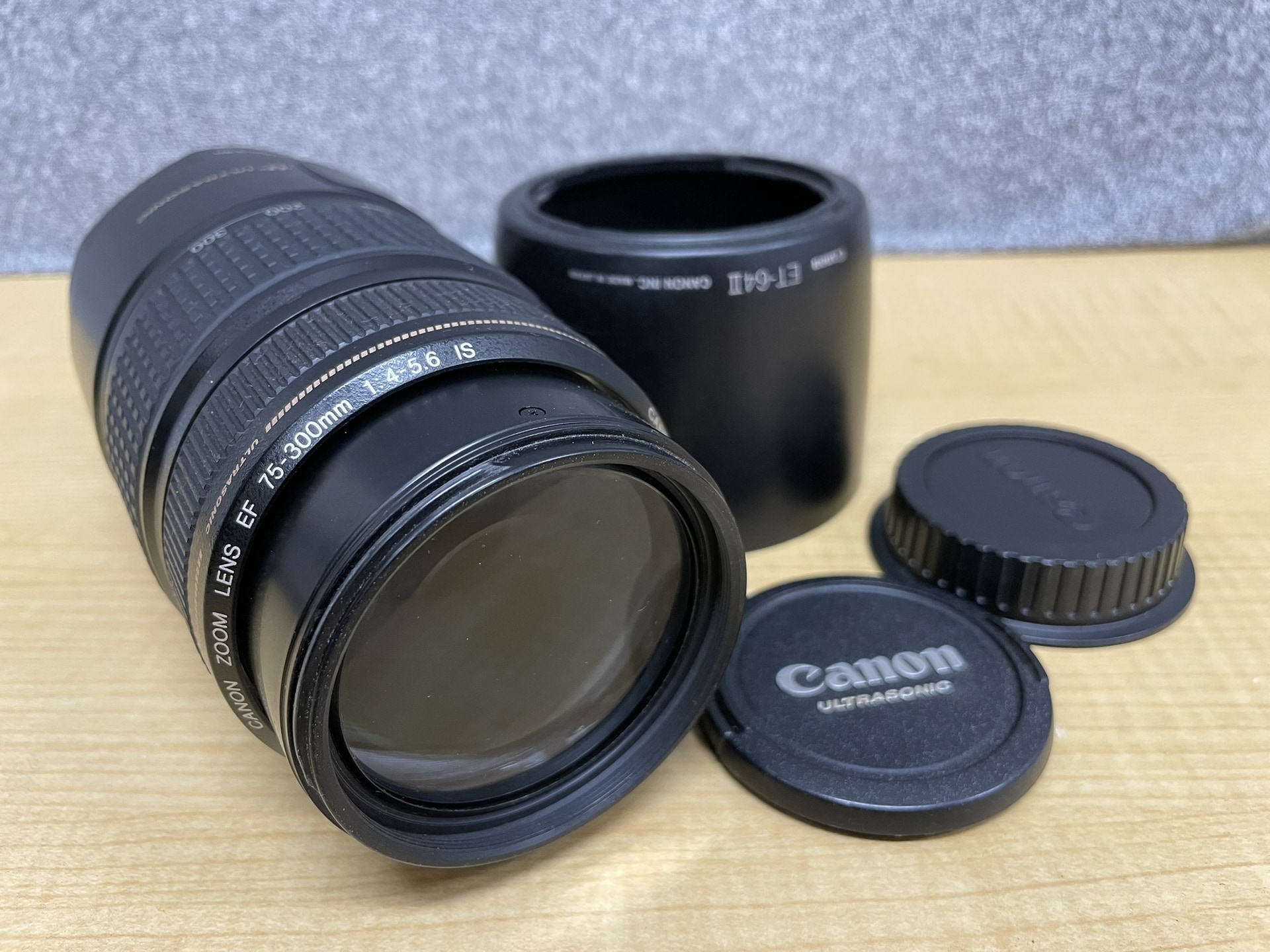 CANON EF75-300mm F4-5.6 USM
