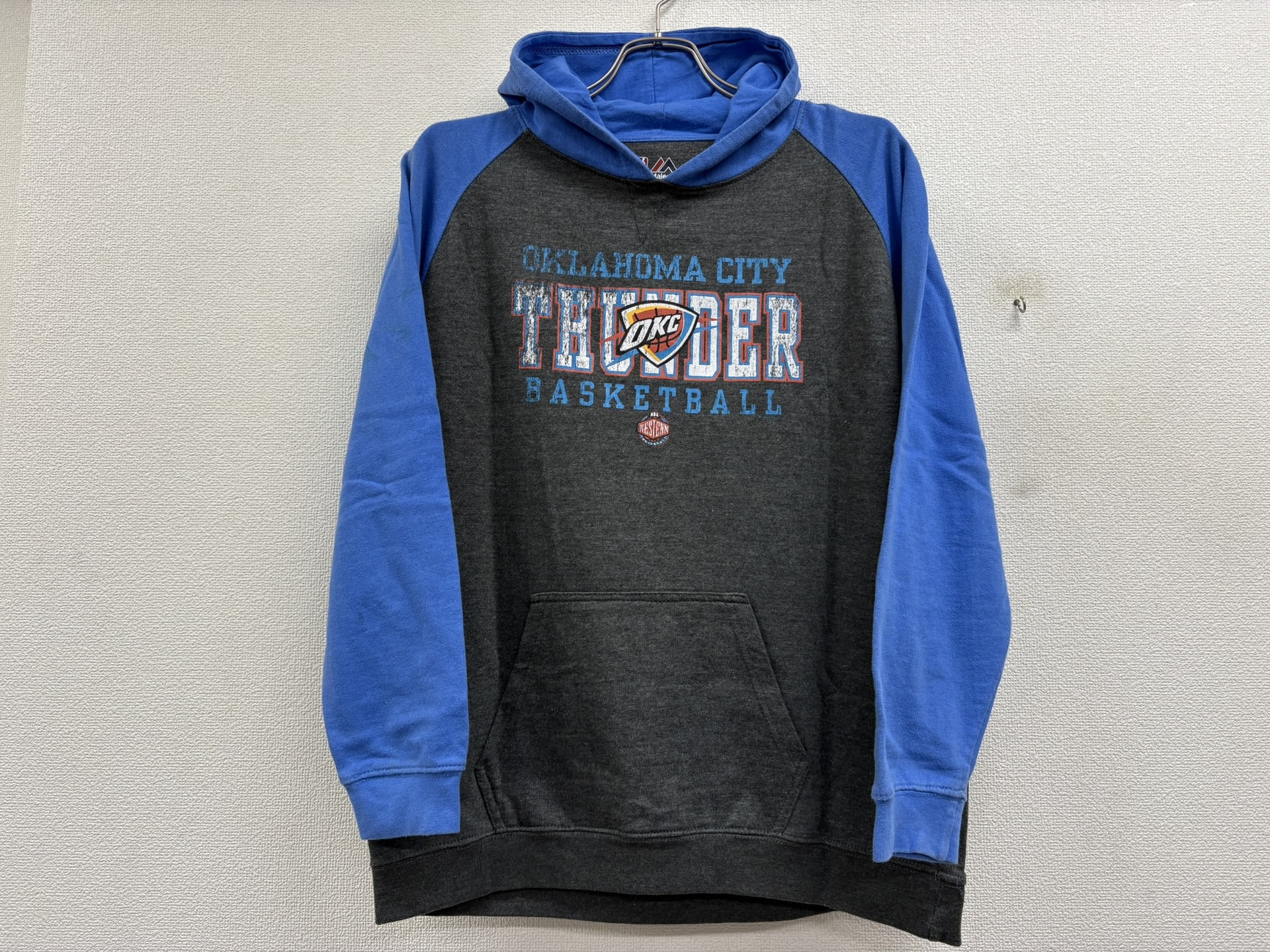 Majestic OKC THUNDERパーカー