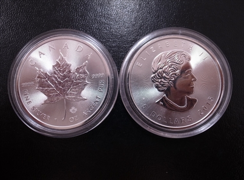 カナダ メイプルリーフ銀貨1オンス 2015年銘 ケース付き