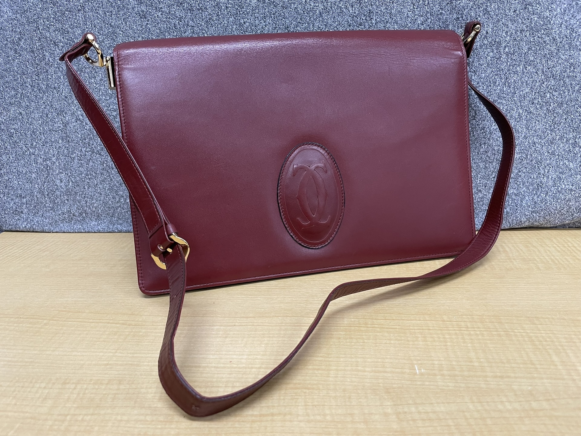 les must des Cartier ダブルフラップレザーショルダーバッグ